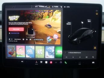 TESLA MODEL 3 Model 3 Standard Range + 4dr