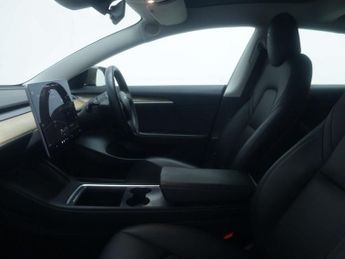 TESLA MODEL 3 Model 3 Standard Range + 4dr