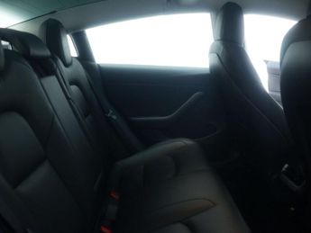 TESLA MODEL 3 Model 3 Standard Range + 4dr