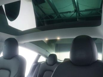 TESLA MODEL 3 Model 3 Standard Range + 4dr