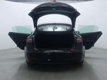 TESLA MODEL 3 Model 3 Standard Range + 4dr