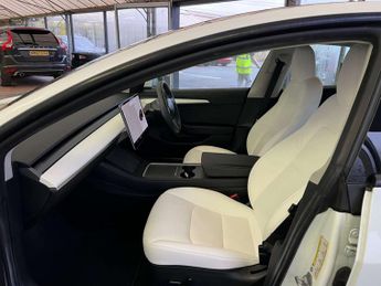 TESLA MODEL 3 Model 3 Long Range AWD 4WD 4dr