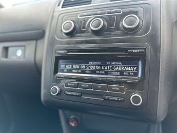 VOLKSWAGEN TOURAN 1.6 Touran SE BlueMotion Technology TDI Semi-Auto 5dr