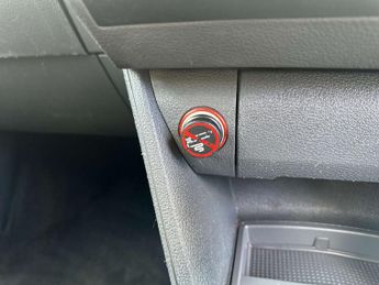 VOLKSWAGEN TOURAN 1.6 Touran SE BlueMotion Technology TDI Semi-Auto 5dr