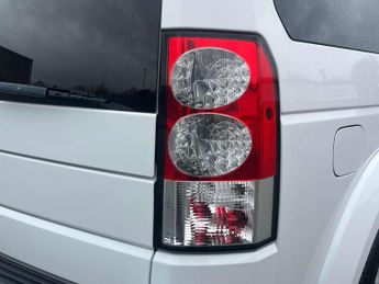 Land Rover DISCOVERY 3.0 Discovery SDV6 Le Landmark Auto 4WD 5dr