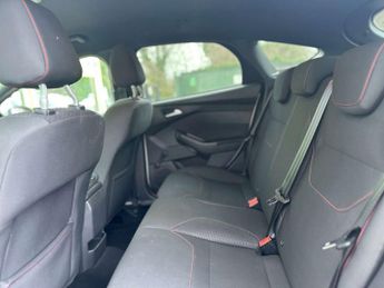 FORD FOCUS 1.5 Fiesta ST-Line Auto 5dr