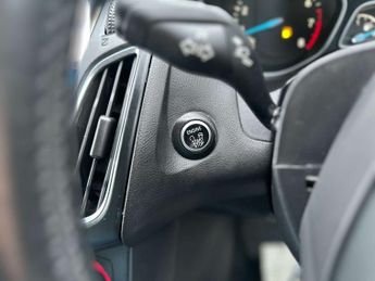 FORD FOCUS 1.5 Fiesta ST-Line Auto 5dr