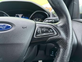 FORD FOCUS 1.5 Fiesta ST-Line Auto 5dr