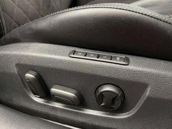 SKODA SUPERB 2.0 Superb Sportline TDI Semi-Auto 5dr