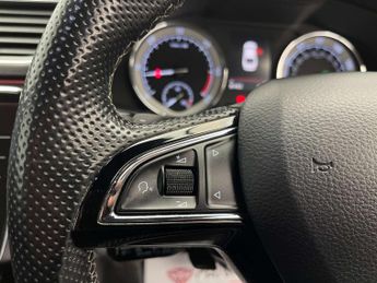 SKODA SUPERB 2.0 Superb Sportline TDI Semi-Auto 5dr