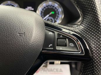 SKODA SUPERB 2.0 Superb Sportline TDI Semi-Auto 5dr