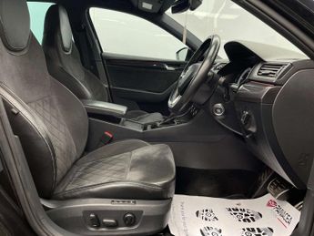 SKODA SUPERB 2.0 Superb Sportline TDI Semi-Auto 5dr