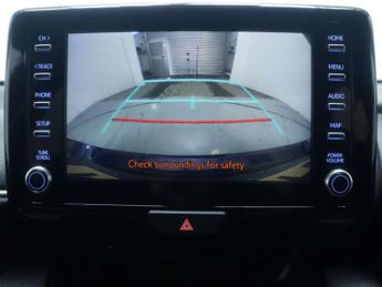 TOYOTA YARIS 1.5 Yaris Design HEV CVT 5dr