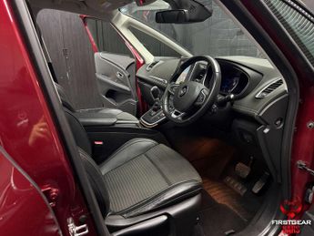 RENAULT SCENIC 1.3 TCe Signature MPV 5dr Petrol EDC Euro 6 (s/s) (140 ps)