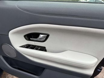 Land Rover RANGE ROVER EVOQUE 2.0 TD4 SE Tech SUV 5dr Diesel Auto 4WD Euro 6 (s/s) (180 ps) 8.