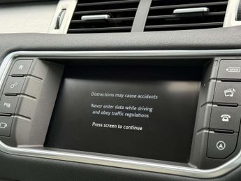 Land Rover RANGE ROVER EVOQUE 2.0 TD4 SE Tech SUV 5dr Diesel Auto 4WD Euro 6 (s/s) (180 ps) 8.