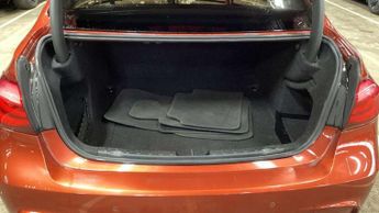 BMW 3 SERIES 2.0 320d M Sport Shadow Edition Saloon 4dr Diesel Auto Euro 6 (s