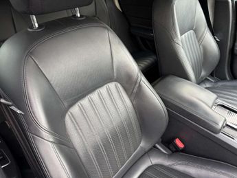 Jaguar XF 2.0d Portfolio Sportbrake 5dr Diesel Auto AWD Euro 6 (s/s) (240 