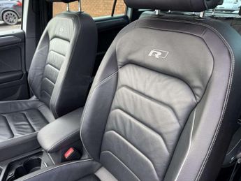 Volkswagen TIGUAN 2.0 TDI BlueMotion Tech R-Line SUV 5dr Diesel DSG 4Motion Euro 6