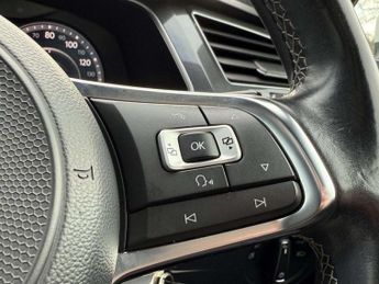 Volkswagen TIGUAN 2.0 TDI BlueMotion Tech R-Line SUV 5dr Diesel DSG 4Motion Euro 6
