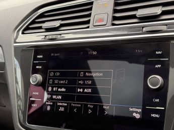 Volkswagen TIGUAN 2.0 TDI BlueMotion Tech R-Line SUV 5dr Diesel DSG 4Motion Euro 6