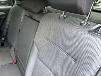 Volkswagen E-GOLF 35.8kWh e-Golf Hatchback 5dr Electric Auto (136 ps)