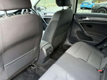 Volkswagen E-GOLF 35.8kWh e-Golf Hatchback 5dr Electric Auto (136 ps)