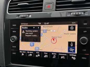 Volkswagen E-GOLF 35.8kWh e-Golf Hatchback 5dr Electric Auto (136 ps)