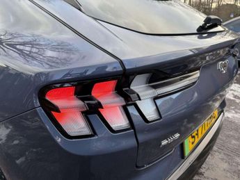 FORD MUSTANG MACH-E Standard Range 70kWh SUV 5dr Electric Automatic AWD (269 ps) 1 Y