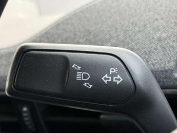 FORD MUSTANG MACH-E Standard Range 70kWh SUV 5dr Electric Automatic AWD (269 ps) 1 Y