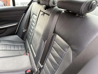 BMW 3 SERIES 2.0 330e 12kWh M Sport Saloon 4dr Petrol Plug-in Hybrid Auto Eur