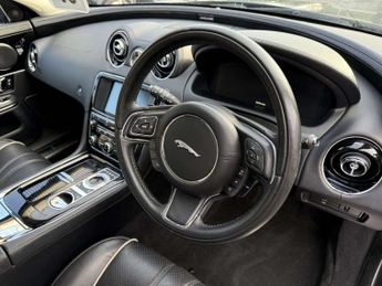Jaguar XJ 3.0d V6 Premium Luxury Saloon 4dr Diesel Auto Euro 6 (s/s) (300 
