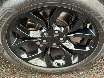 Land Rover DISCOVERY SPORT 2.0 TD4 HSE SUV 5dr Diesel Auto 4WD Euro 6 (s/s) (180 ps) LOW RA