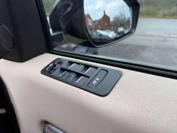 Land Rover DISCOVERY SPORT 2.0 TD4 HSE SUV 5dr Diesel Auto 4WD Euro 6 (s/s) (180 ps) LOW RA