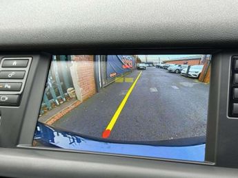 Land Rover DISCOVERY SPORT 2.0 TD4 HSE SUV 5dr Diesel Auto 4WD Euro 6 (s/s) (180 ps) LOW RA