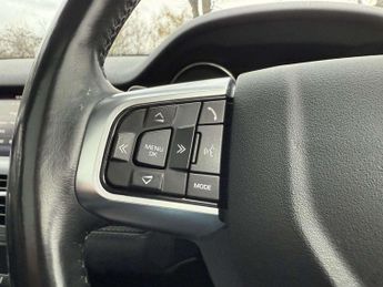 Land Rover DISCOVERY SPORT 2.0 TD4 HSE Black SUV 5dr Diesel Auto 4WD Euro 6 (s/s) (180 ps) 