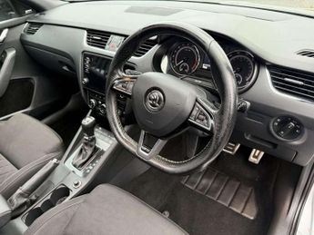 Skoda OCTAVIA 2.0 TDI vRS Hatchback 5dr Diesel DSG Euro 6 (s/s) (184 ps) LOW R