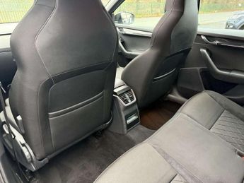 Skoda OCTAVIA 2.0 TDI vRS Hatchback 5dr Diesel DSG Euro 6 (s/s) (184 ps) LOW R