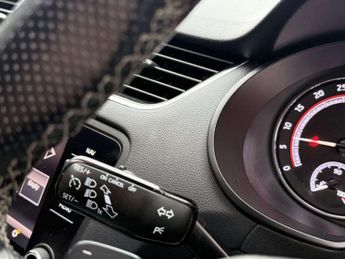 Skoda OCTAVIA 2.0 TDI vRS Hatchback 5dr Diesel DSG Euro 6 (s/s) (184 ps) LOW R