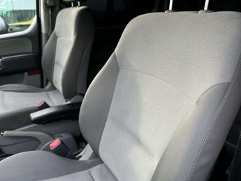 Hyundai i800 2.5 CRDi SE MPV 5dr Diesel Auto Euro 6 (170 ps)