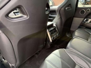 Land Rover RANGE ROVER SPORT 5.0 V8 SVR SUV 5dr Petrol Auto 4WD Euro 6 (s/s) (550 ps) 9.9% FI