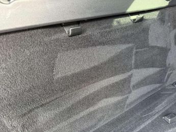 Land Rover RANGE ROVER SPORT 5.0 V8 SVR SUV 5dr Petrol Auto 4WD Euro 6 (s/s) (550 ps) 9.9% FI