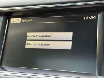 Land Rover RANGE ROVER SPORT 5.0 V8 SVR SUV 5dr Petrol Auto 4WD Euro 6 (s/s) (550 ps) 9.9% FI