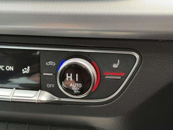 Audi Q5 2.0 TDI Sport SUV 5dr Diesel S Tronic quattro Euro 6 (s/s) (190 