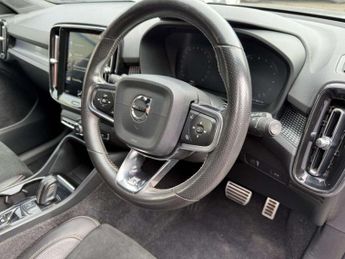 Volvo XC40 2.0 D3 R-Design SUV 5dr Diesel Auto AWD Euro 6 (s/s) (150 ps) 12