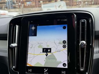 Volvo XC40 2.0 D3 R-Design SUV 5dr Diesel Auto AWD Euro 6 (s/s) (150 ps) 12