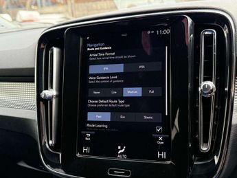 Volvo XC40 2.0 D3 R-Design SUV 5dr Diesel Auto AWD Euro 6 (s/s) (150 ps) 12