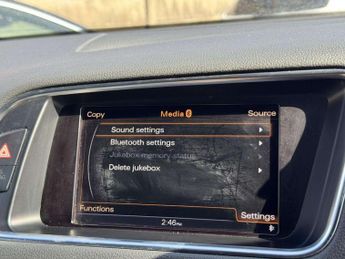 Audi Q5 2.0 TDI S line Plus SUV 5dr Diesel S Tronic quattro Euro 5 (s/s)