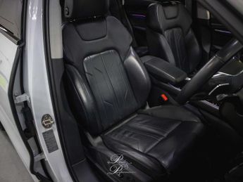 AUDI E-TRON e-tron Launch Edition 55 Quattro 4WD 5dr