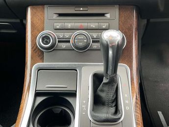 Land Rover RANGE ROVER SPORT 3.0 Range Rover Sport SE TDV6 Auto 4WD 5dr